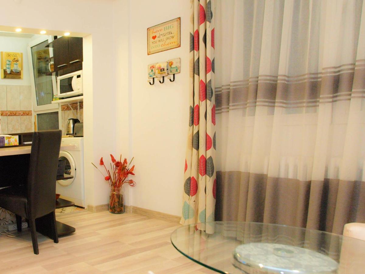 Good Vibes In Cismigiu Studio Steps From Subway Self Check In Bucureşti Ngoại thất bức ảnh