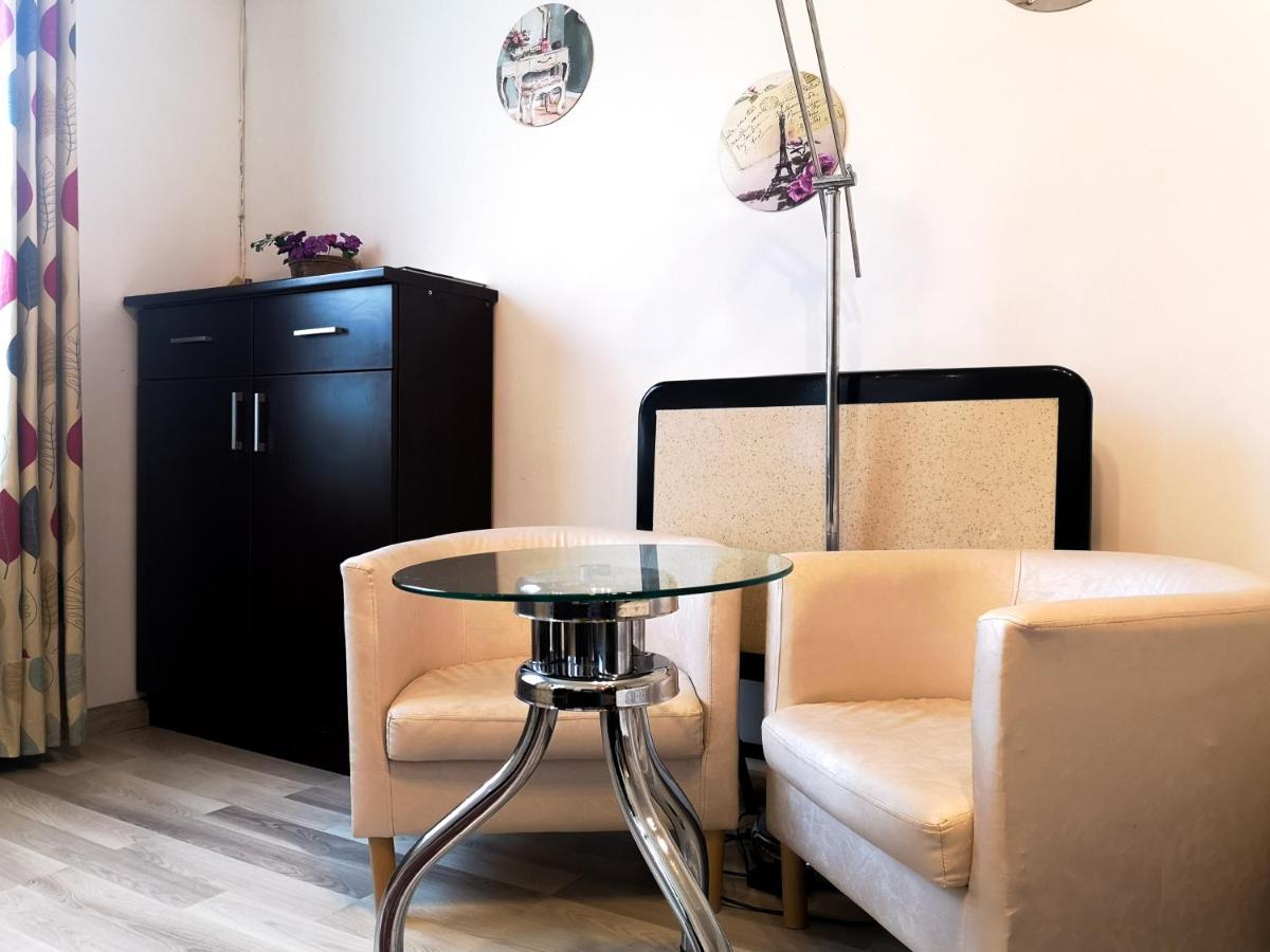 Good Vibes In Cismigiu Studio Steps From Subway Self Check In Bucureşti Ngoại thất bức ảnh